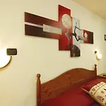 Ou Crierel بيت شباب