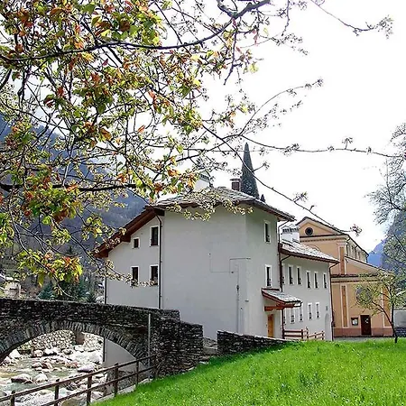 Ou Crierel Lillianes