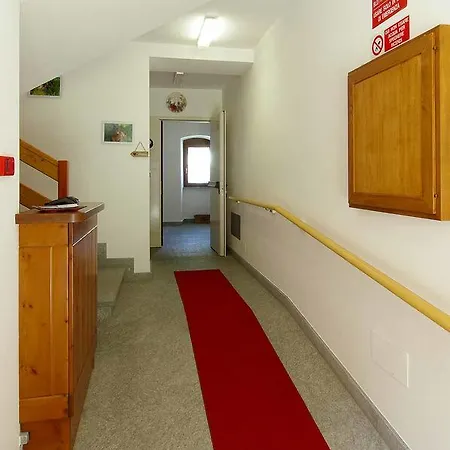 Ou Crierel Albergue