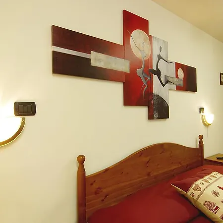 Ou Crierel Hostel